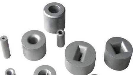 硬質(zhì)合金模具材料需要具備哪些性能？